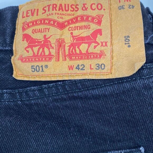 Levi's 501 Women's Denim Jeans Button Fly Straight Leg Black Size 42/30 - Picture 9 of 13